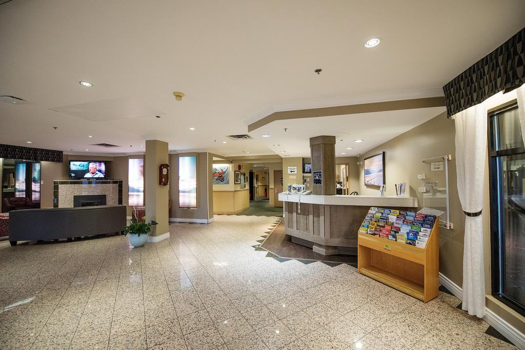Harrison Lake Hotel Harrison Hot Springs Bagian luar foto